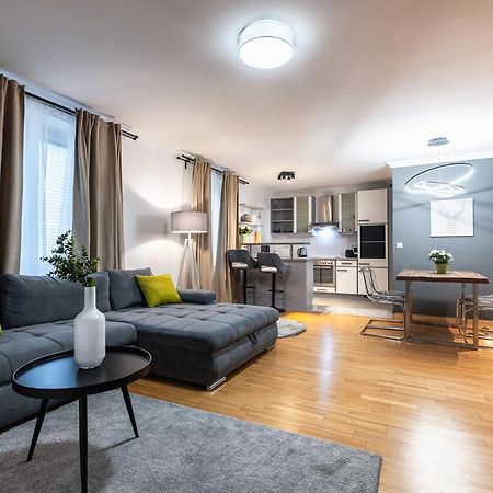 Live Centrally In A Spacious And Modern Apartment In Wien Exteriör bild